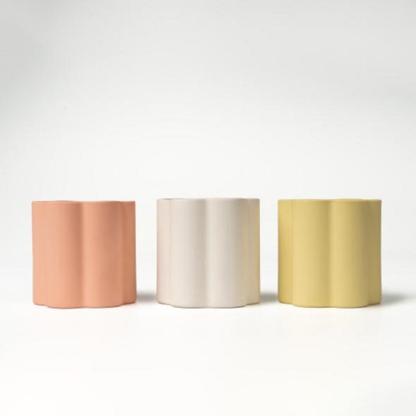 Procurando castiçais de cerâmica ondulados minimalistas? Este conjunto neutro em massa poderia ser sua escolha ideal no atacado?