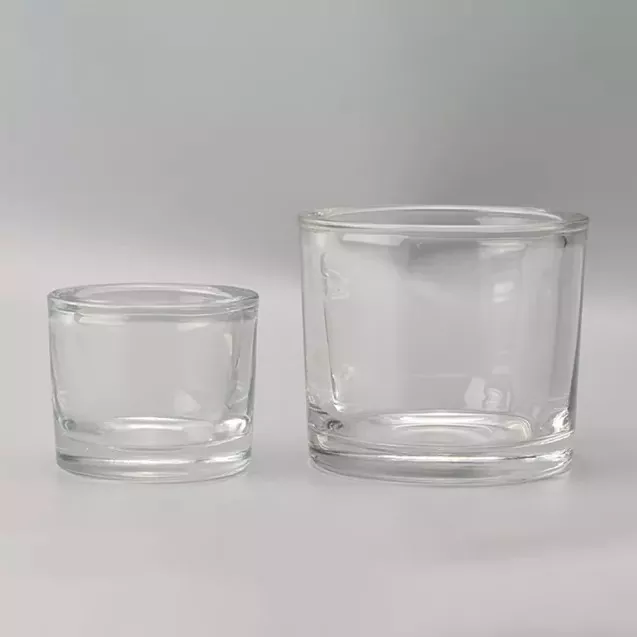 Castiçal de vidro transparente
