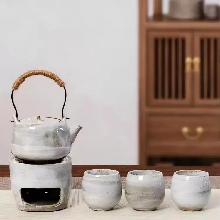 Conjunto de xícara de chá tradicional com bule